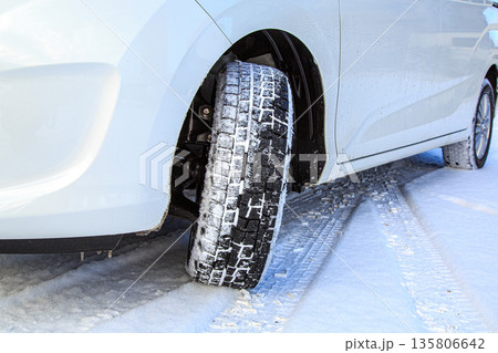 スタッドレスタイヤ 135806642