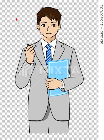 右手にポインターを持って説明するスーツ姿の若いビジネスマン（上半身） 135807601