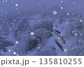 雪降る飯山線 135810255
