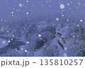 雪降る飯山線 135810257