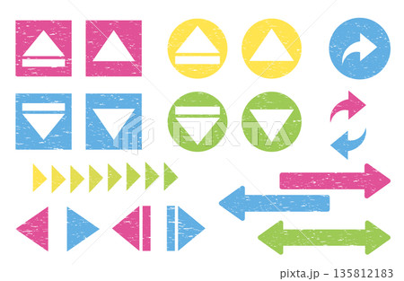 カラフルなスタンプ風の矢印イラストセット 135812183