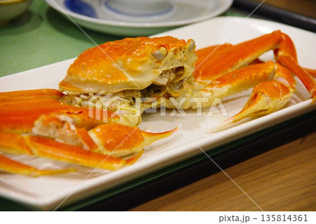 冬の味覚　茹で蟹 135814361