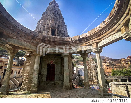 Small Hindu temple in Joipur, Jagat Shiromani Temple, home of Lord Krishna. Jaipur India Small Hindu temple in Joipur, Jagat Shiromani Temple, home of Lord Krishna. Jaipur India 135815512