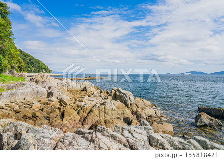 蒲郡市から見た三河湾の風景(愛知県) 135818421