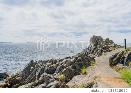 蒲郡市から見た三河湾の風景(愛知県) 135818632