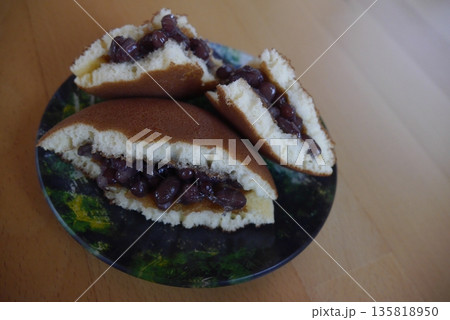 粒あんのどら焼き 粒あんのどら焼き 135818950