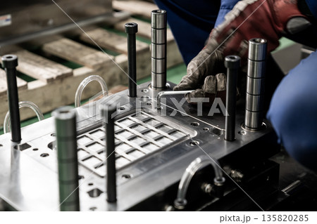 工場設備の風景 工場設備の風景 135820285