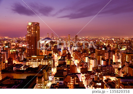 大阪・ミナミの夜景 大阪・ミナミの夜景 135820358