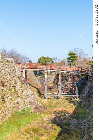 毘沙門曲輪から極楽橋を見た風景 毘沙門曲輪から極楽橋を見た風景 135821832