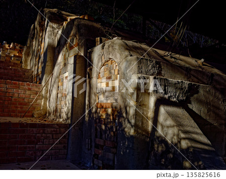 愛知県陶磁美術館の登り窯 愛知県陶磁美術館の登り窯 135825616