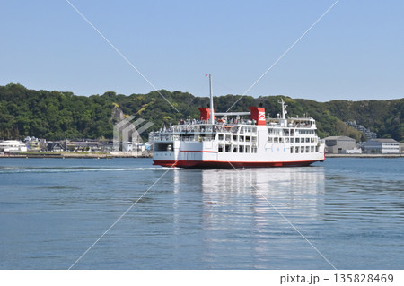 久里浜港を出港した かなや丸 東京湾フェリー 久里浜港を出港した かなや丸 東京湾フェリー 135828469