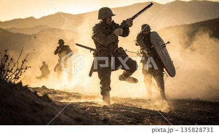 次から次に戦闘が行われている様子　戦う兵士たち 135828731