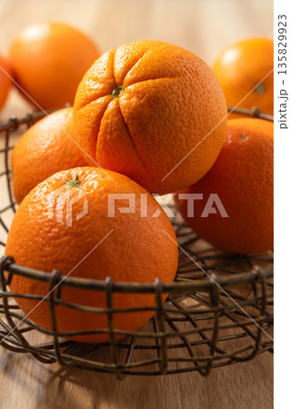 orange 135829923