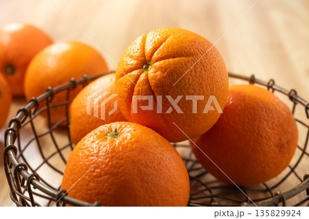 orange 135829924