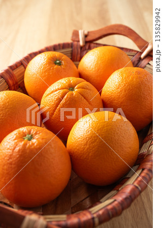 orange 135829942
