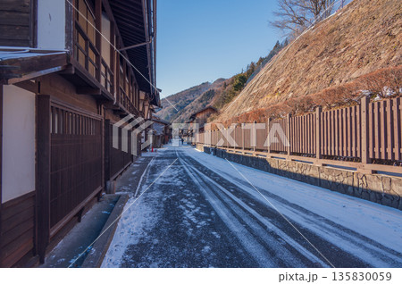 【中山道】冬の奈良井宿【塩尻市】 【中山道】冬の奈良井宿【塩尻市】 135830059
