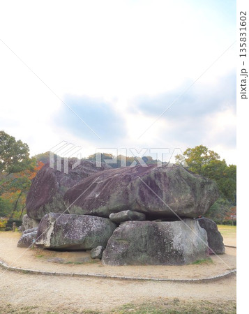 奈良県 国指定特別史跡 石舞台古墳 11月 奈良県 国指定特別史跡 石舞台古墳 11月 135831602