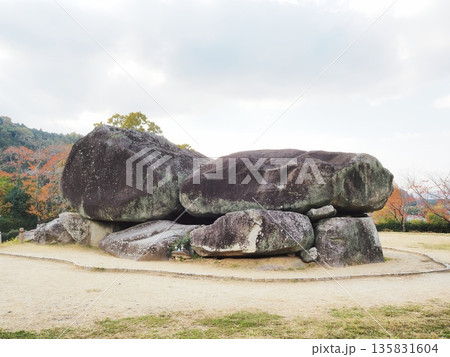 奈良県 国指定特別史跡 石舞台古墳 11月 奈良県 国指定特別史跡 石舞台古墳 11月 135831604