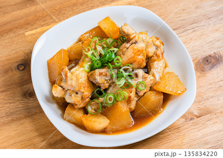 手羽元と大根の煮物 手羽元と大根の煮物 135834220