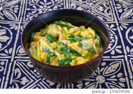 衣笠丼　京都のご当地どんぶり 135834500