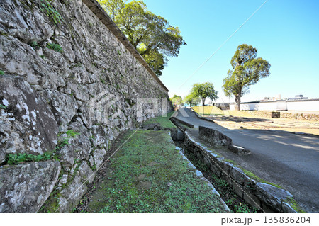 肥後「人吉城」曲輪・石垣の様子 135836204