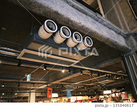 展示会場の空調設備 135840617