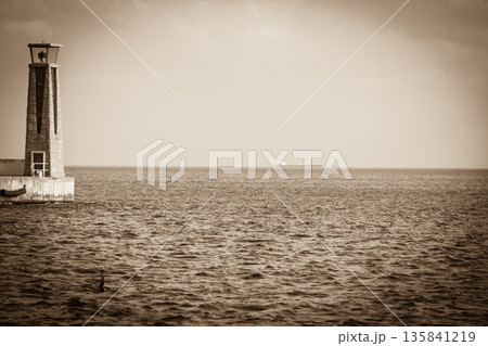 Navigational sea water lantern. 135841219