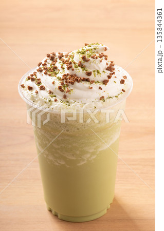 抹茶クリームフラッペ（チョコチップ） 135844361
