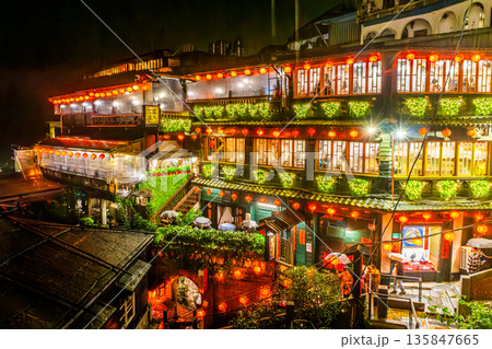 台湾九份の九份老街 135847665