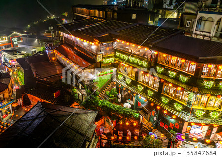 台湾九份の九份老街 135847684