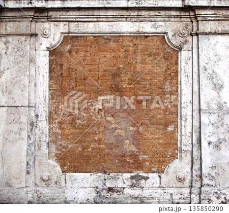 Wall detail 135850290