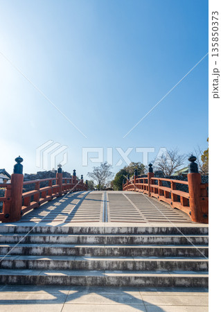 大和郡山城の極楽橋を東側から西側を正面から見た風景 135850373