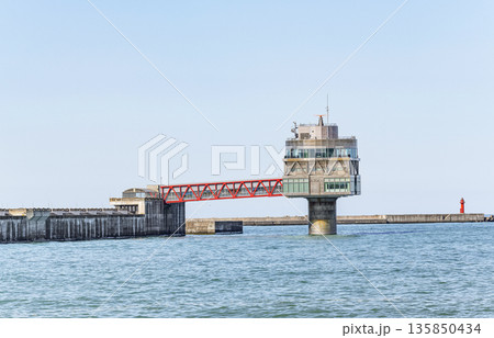 北海道紋別市　海中が観察できる展望施設　氷海展望塔オホーツクタワー 135850434