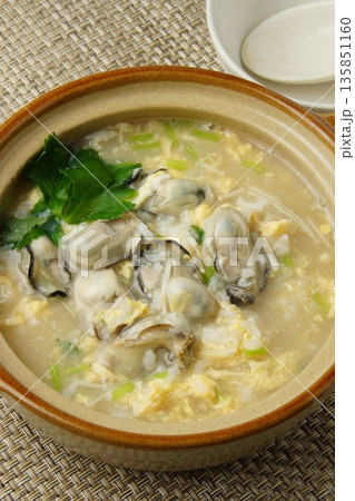 牡蠣雑炊 和食 牡蠣雑炊 和食 135851160