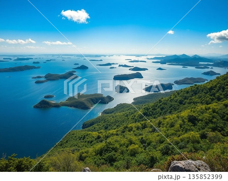 展望台から眺める島々 展望台から眺める島々 135852399