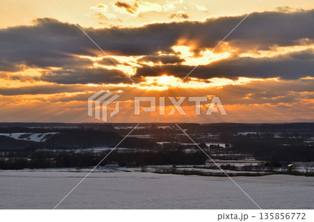 清里冬の夕暮れ 清里冬の夕暮れ 135856772