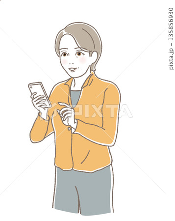 スマホで情報をチェックし微笑む中高年女性・シニアのデジタル活用・ライフプラン・ベクター 135856930