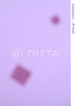 和紙の切り絵アート・ボケ味【背景素材】 135858924