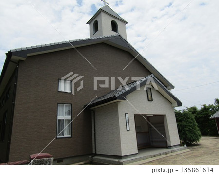 長崎県平戸市木ヶ津町、永井博士の絶筆「十字架の道行き」が公開されているカトリック木ヶ津教会 135861614