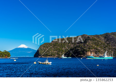 富士見海岸通りからの富士山【静岡県沼津市】 富士見海岸通りからの富士山【静岡県沼津市】 135862253