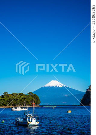 富士見海岸通りからの富士山【静岡県沼津市】 富士見海岸通りからの富士山【静岡県沼津市】 135862265