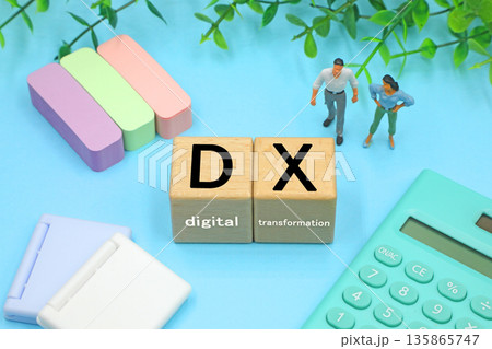 デジタルトランスフォーメーション　DX 135865747