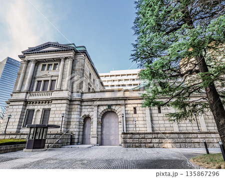 日本銀行本店（東京都中央区） 135867296