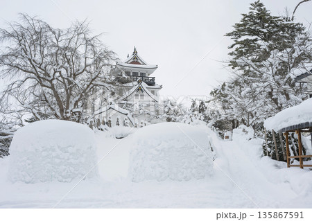 雪の横手城址 135867591
