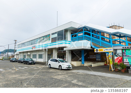 日本の駅舎 JR紀勢本線 紀伊勝浦駅 日本の駅舎 JR紀勢本線 紀伊勝浦駅 135868197