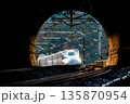 加勢野トンネルを通過する新幹線 135870954