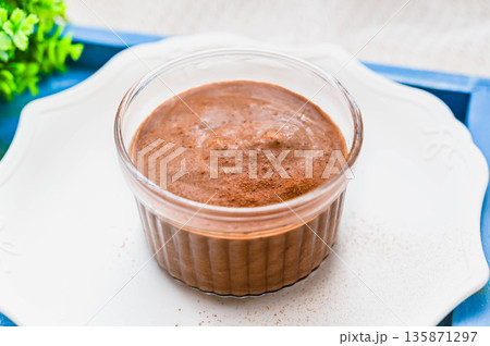 手作りヨーグルトデザート チョコ味 手作りヨーグルトデザート チョコ味 135871297