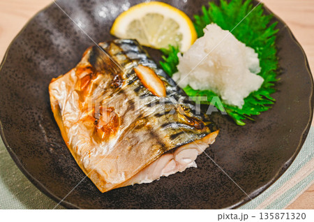 焼魚　塩鯖 135871320