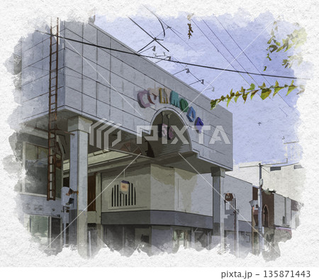 水彩画風　洲本の町並み　コモード56商店街　兵庫県洲本市 135871443