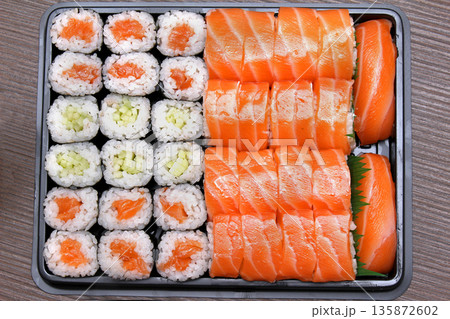 Sushi tray 135872602